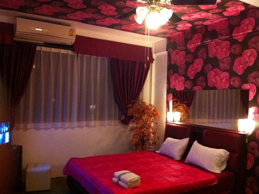 Maxwell Inn Pattaya Ngoại thất bức ảnh