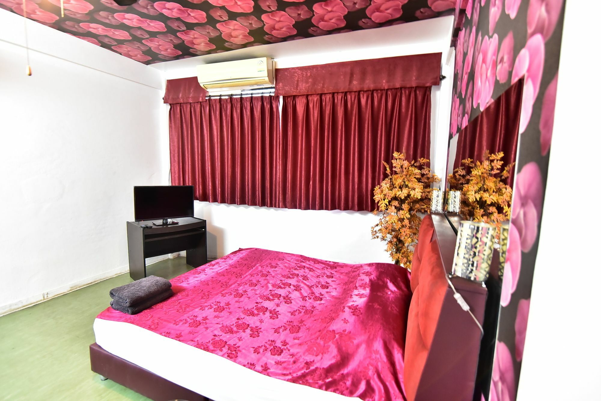 Maxwell Inn Pattaya Ngoại thất bức ảnh