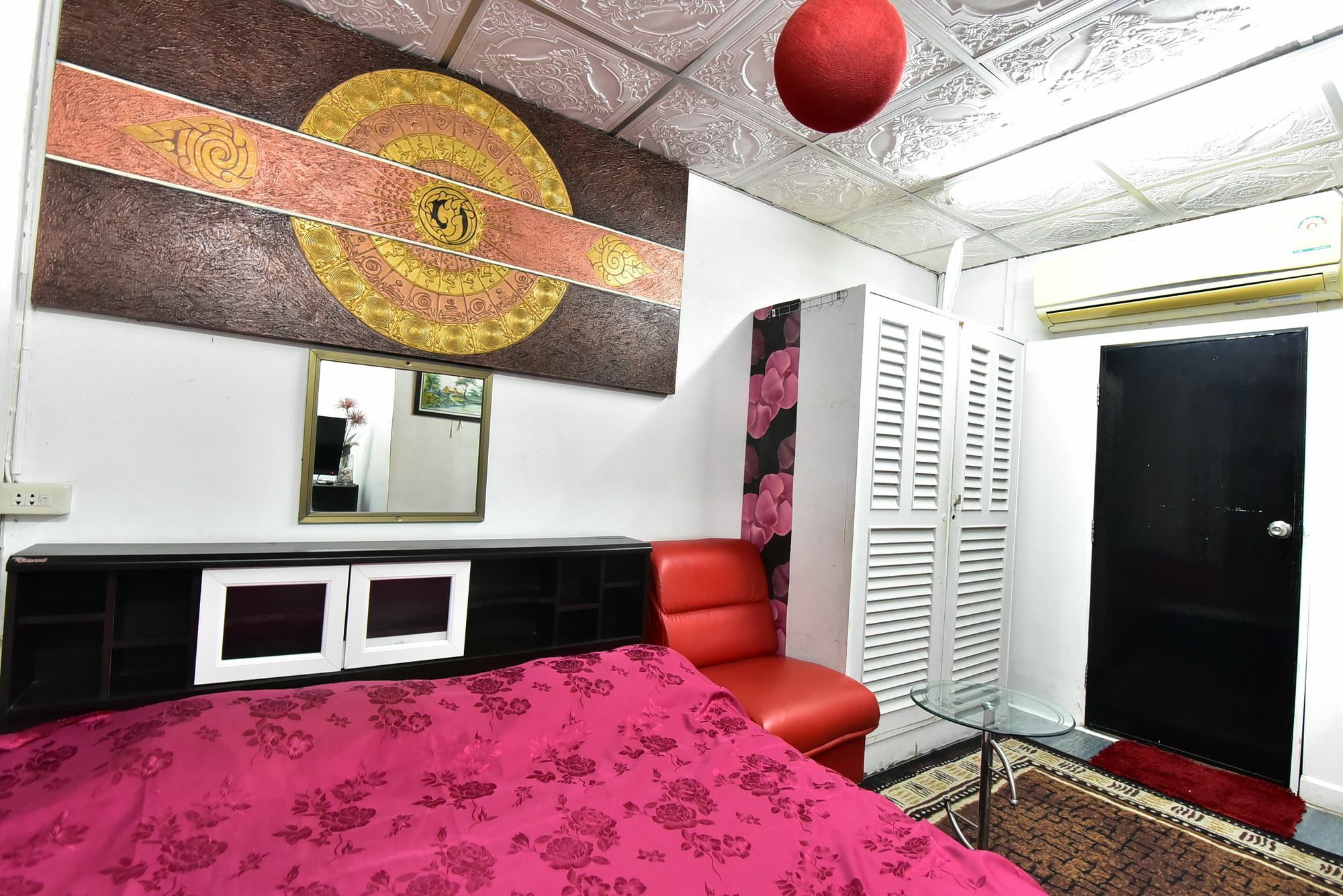 Maxwell Inn Pattaya Ngoại thất bức ảnh